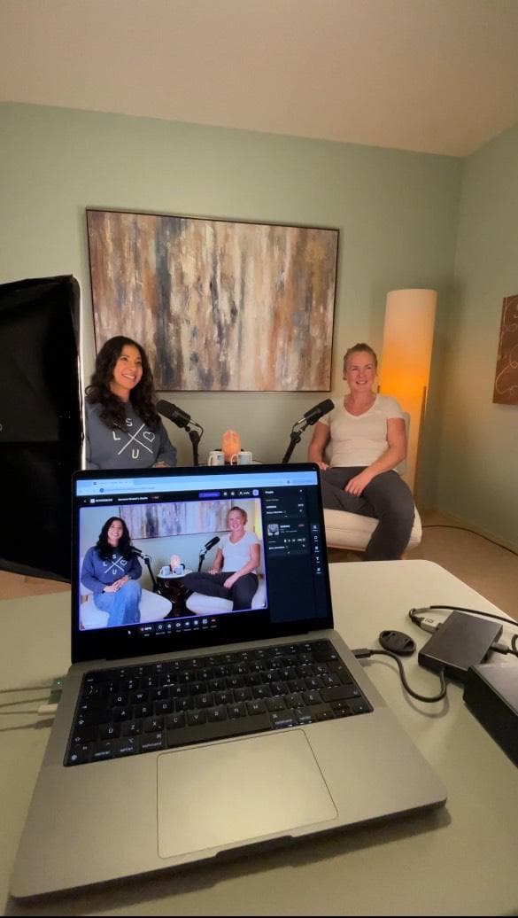 Getting in frame with Ultra Athlete Shanda Hill.